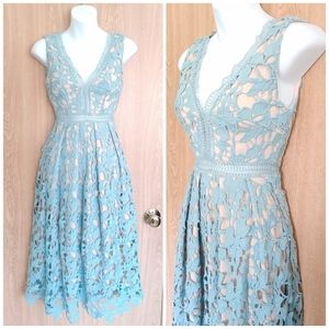 Romeo & Juliet Couture lace dress XS